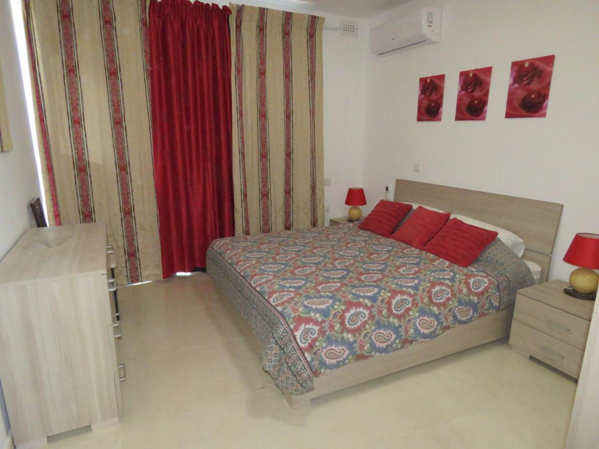 Aquamarine Sea Front Apartments - First Floor Марсаскала Экстерьер фото